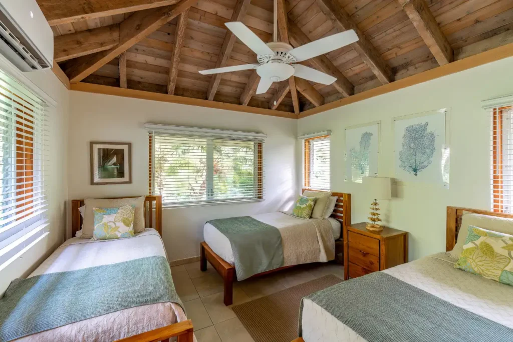 beachcomber villa, a triple room