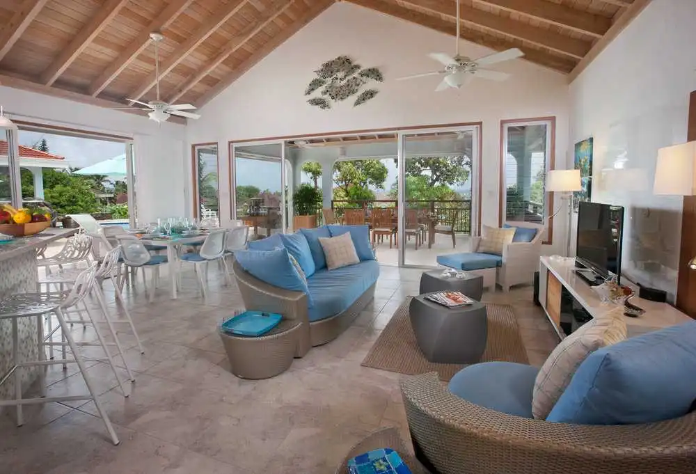 Blue Lagoon Villa