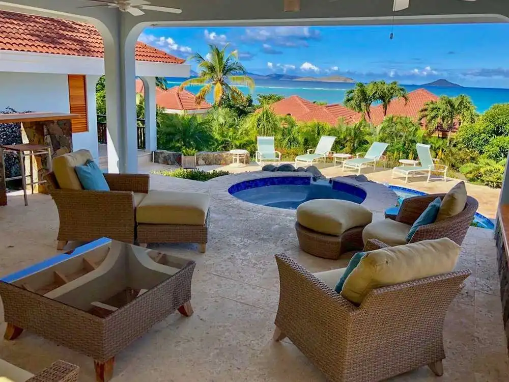 Blue Lagoon Villa