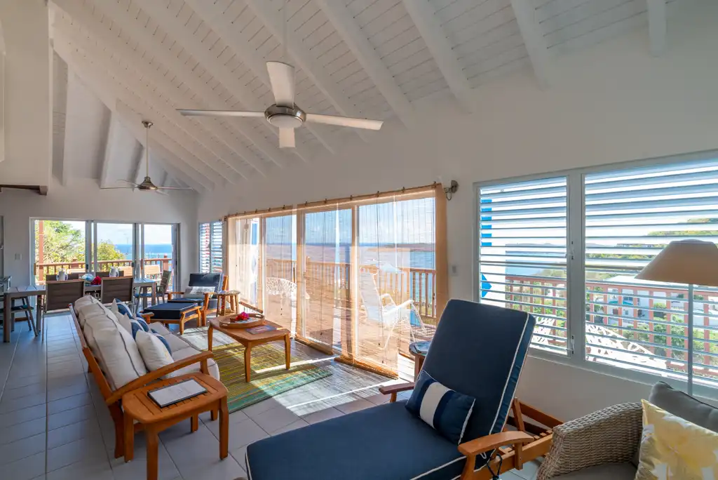 Sea Breeze SeaView living area