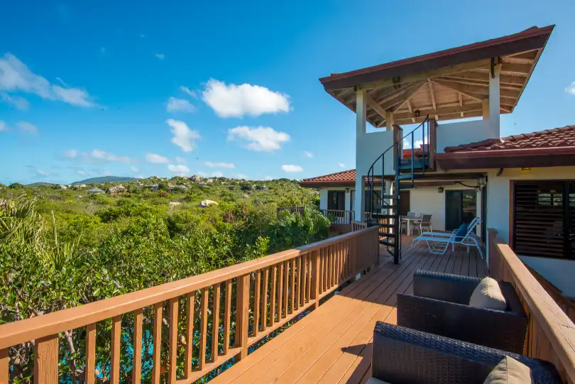 Amani Villa balcony walkway