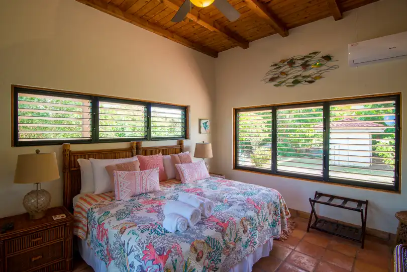 Amani Villa bedroom1